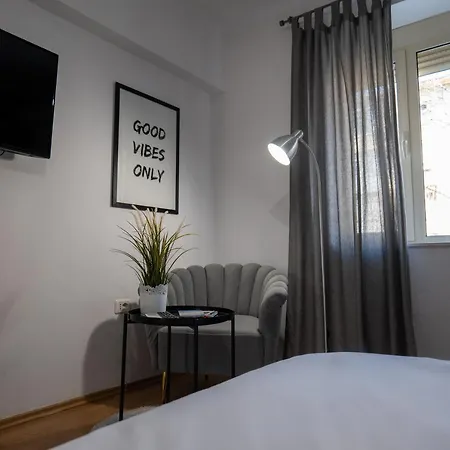 아파트 Skanderbeg Square App - The Nest 티라나