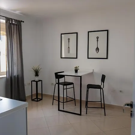 Appartement Skanderbeg Square App - The Nest